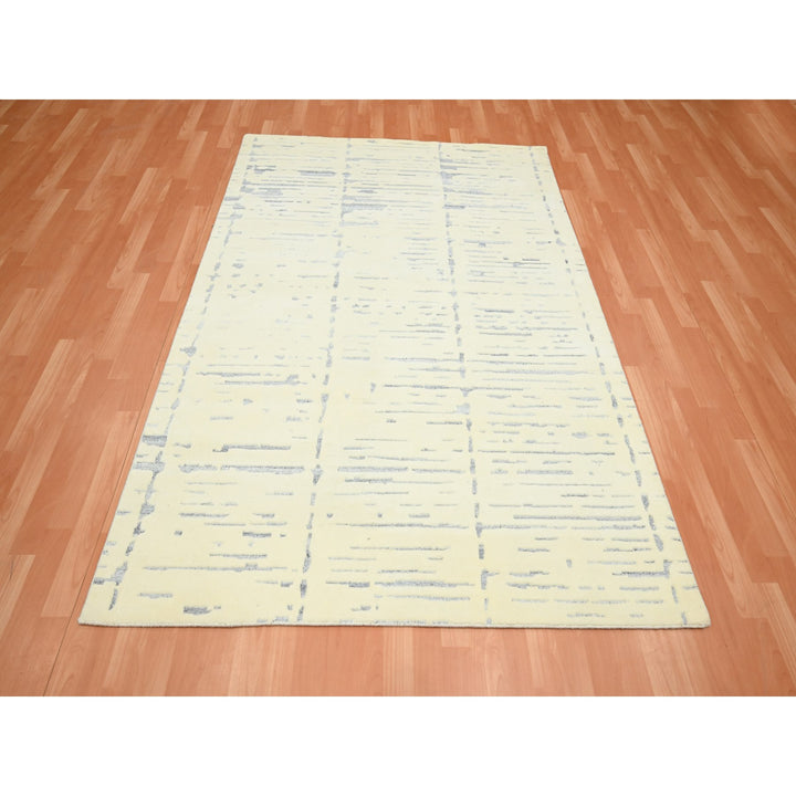 5'0" x 7'0" New Hand Knotted Ivory Wool Rectangle Oriental Rug - MOA10275646