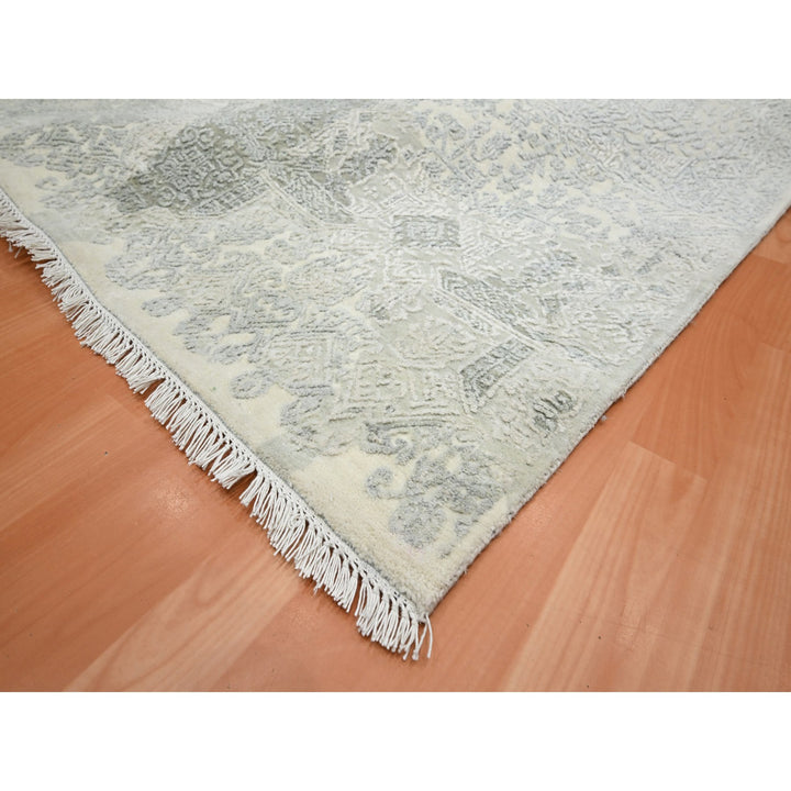 8'10" x 12'0" New Hand Knotted Ivory Wool & Silk Rectangle Oriental Rug - MOA10275682