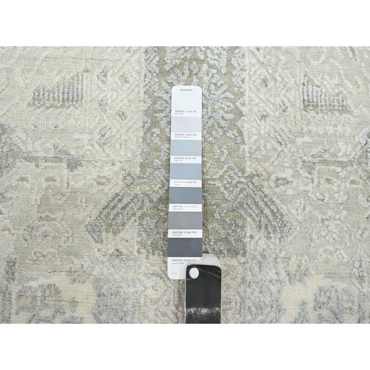 8'10" x 12'0" New Hand Knotted Ivory Wool & Silk Rectangle Oriental Rug - MOA10275682