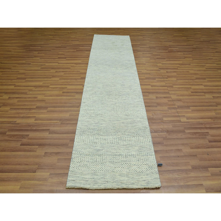 2'6" x 10'1" New Hand Knotted Ivory Wool Runner Oriental Rug - MOA10276028