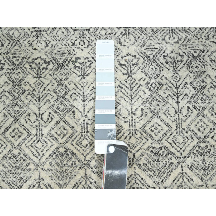 8'1" x 10'1" New Hand Knotted Ivory Wool Rectangle Oriental Rug - MOA10276427