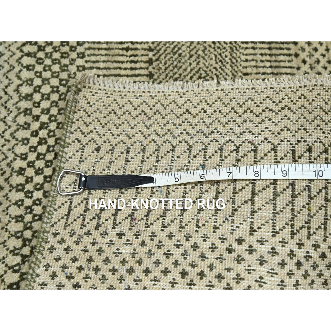 2'0" x 3'0" New Hand Knotted Beige Wool & Silk Rectangle Oriental Rug - MOA10276453