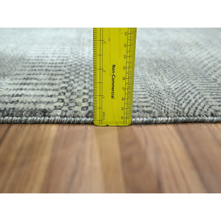 2'0" x 3'0" New Hand Knotted Grey Wool & Silk Rectangle Oriental Rug - MOA10276491