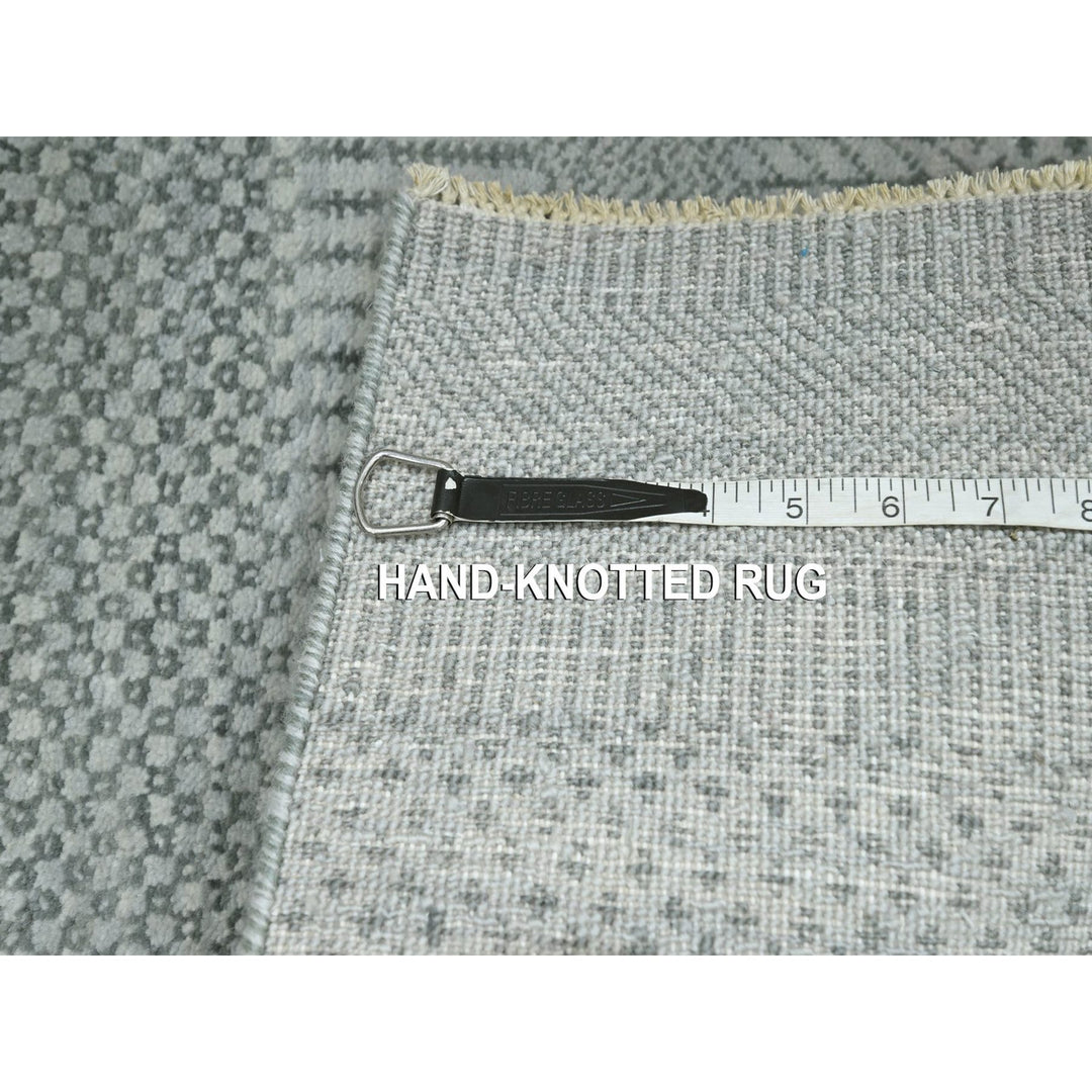 2'0" x 3'0" New Hand Knotted Grey Wool & Silk Rectangle Oriental Rug - MOA10276492