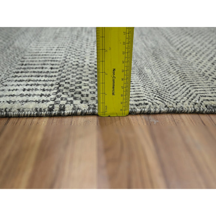 2'0" x 3'0" New Hand Knotted Ivory Wool & Silk Rectangle Oriental Rug - MOA10276499