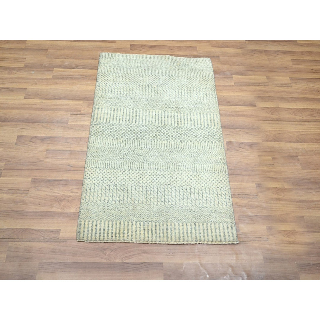 2'0" x 3'0" New Hand Knotted Ivory Wool & Silk Rectangle Oriental Rug - MOA10276524