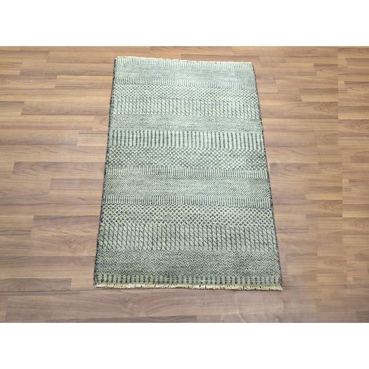 2'0" x 3'0" New Hand Knotted Grey Wool & Silk Rectangle Oriental Rug - MOA10276534