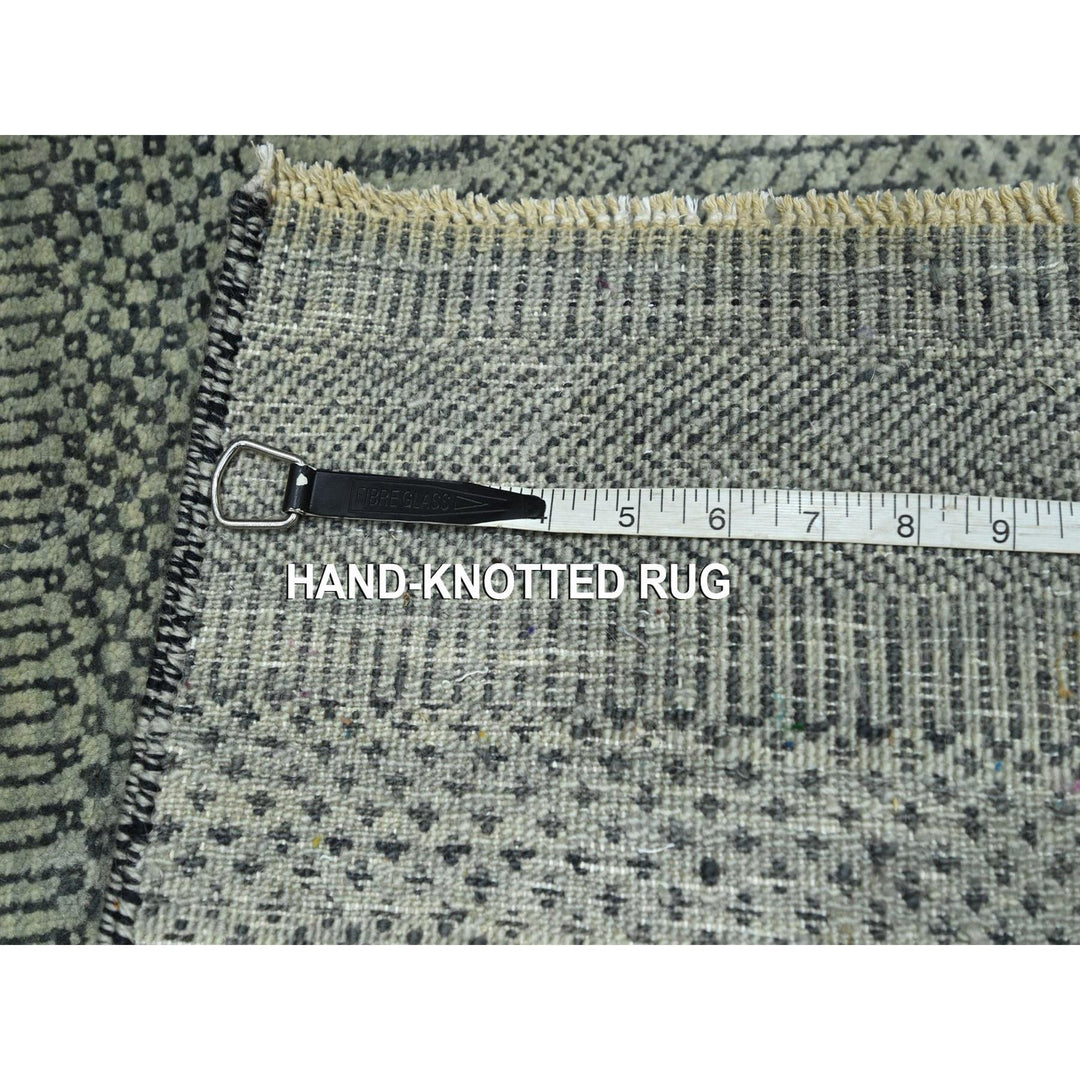 2'0" x 3'0" New Hand Knotted Grey Wool & Silk Rectangle Oriental Rug - MOA10276534