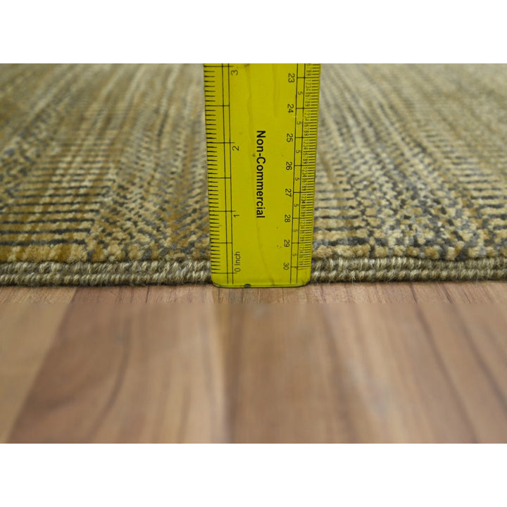 2'0" x 3'0" New Hand Knotted Brown Wool & Silk Rectangle Oriental Rug - MOA10276536