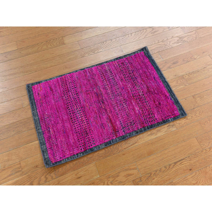 2'0" x 3'1" New Hand Knotted Pink Wool & Silk Rectangle Oriental Rug - MOA10278336