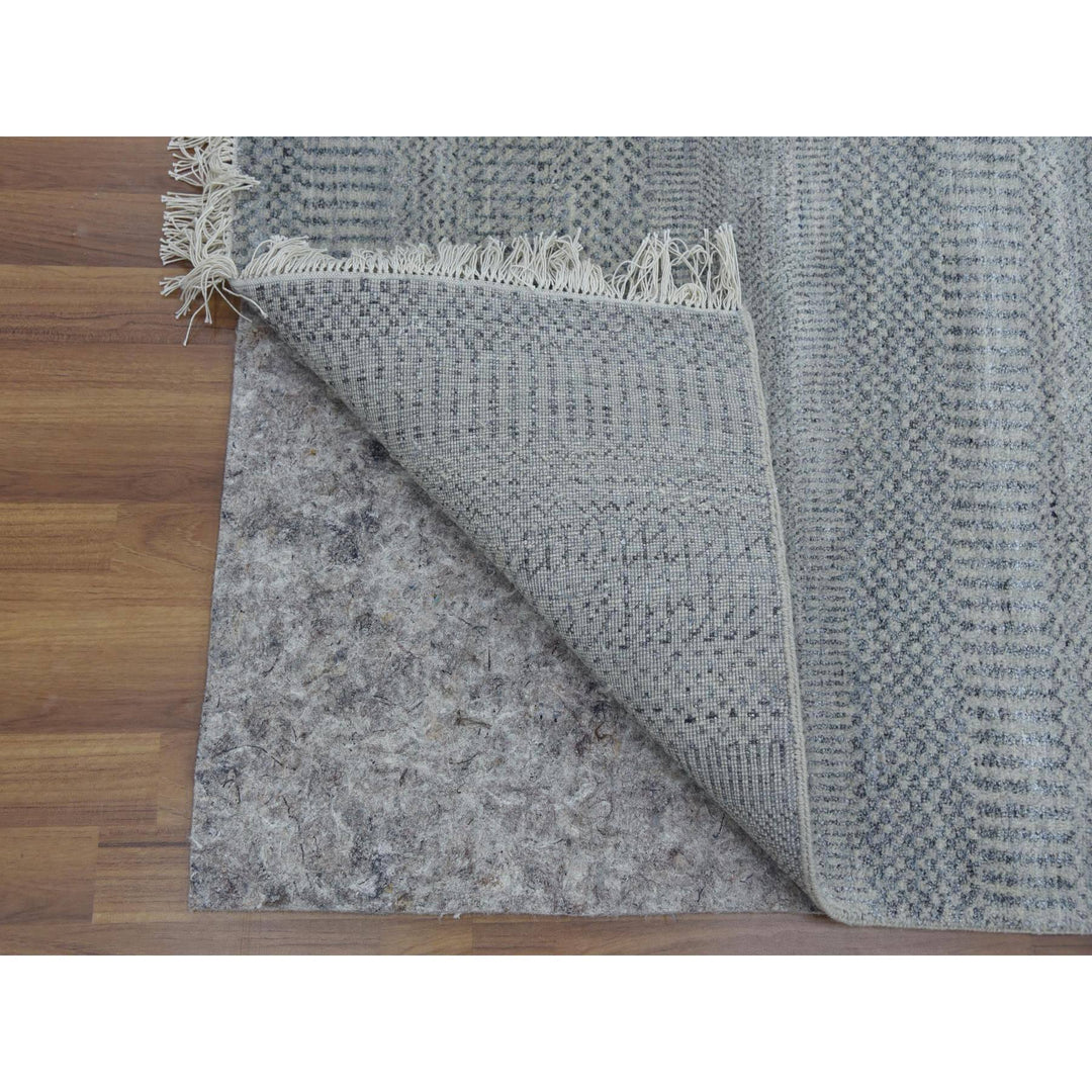 6'0" x 9'2" New Hand Knotted Grey Wool & Silk Rectangle Oriental Rug - MOA10279124