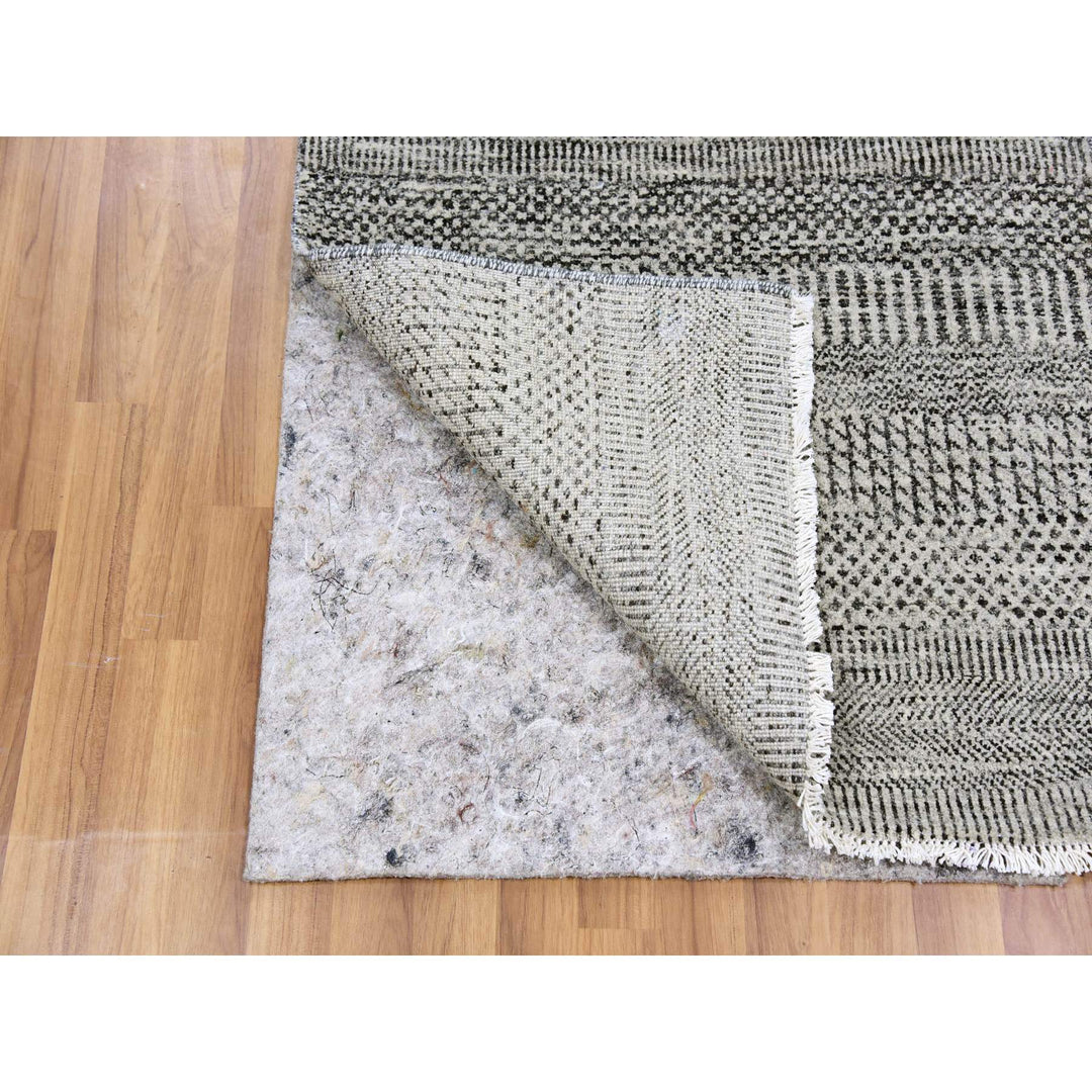 2'5" x 4'1" New Hand Knotted Grey Wool Rectangle Oriental Rug - MOA10279580