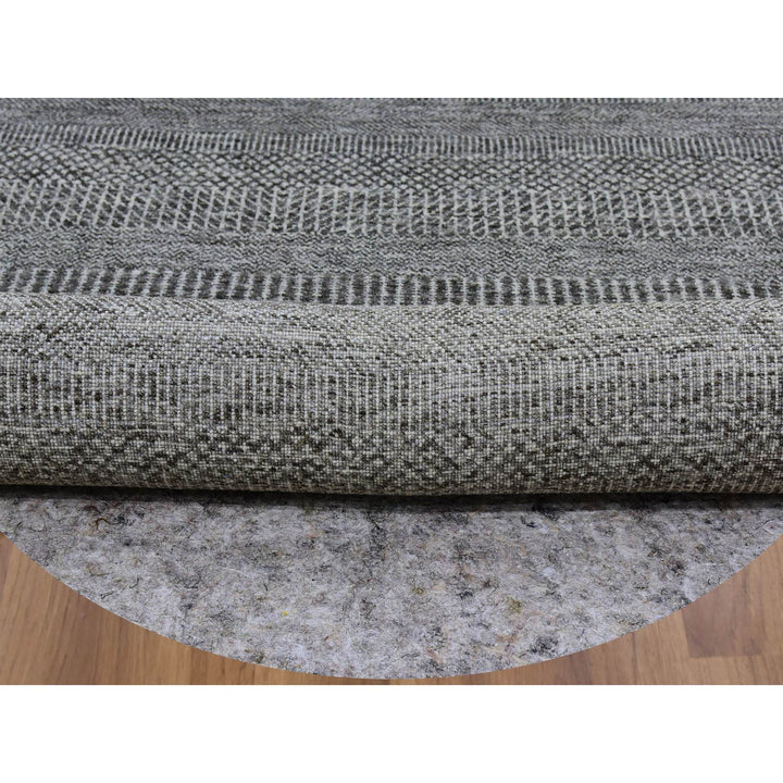 7'10" x 7'10" New Hand Knotted Grey Wool Round Oriental Rug - MOA10279592