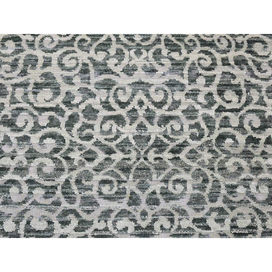 2'9" x 8'0" New Hand Knotted Green Wool & Silk Runner Oriental Rug - MOA10280151