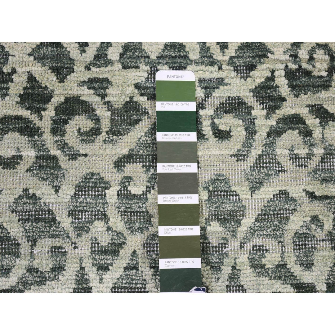 2'9" x 8'0" New Hand Knotted Green Wool & Silk Runner Oriental Rug - MOA10280151