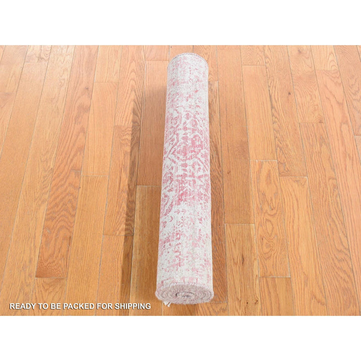 2'6" x 7'9" New Hand Knotted Pink Wool & Silk Runner Oriental Rug - MOA10280509