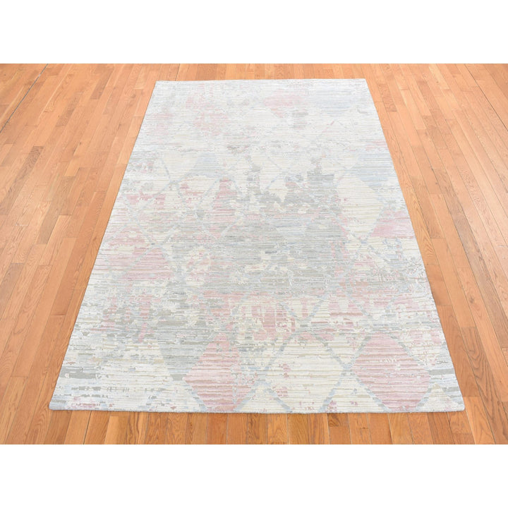 5'9" x 9'3" New Hand Knotted Ivory Wool & Silk Rectangle Oriental Rug - MOA10280986