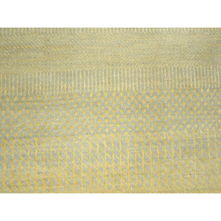 7'10" x 7'10" New Hand Knotted Yellow Wool & Silk Round Oriental Rug - MOA10283212