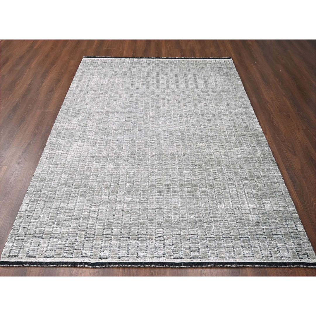 7'10" x 10'0" New Hand Loomed Grey Wool and Plant based Silk Rectangle Oriental Rug - MOA10284297