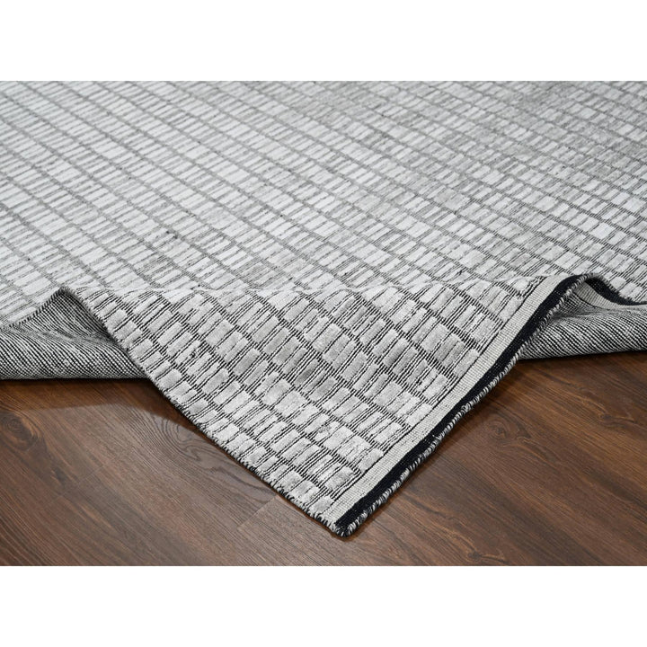 7'10" x 10'0" New Hand Loomed Grey Wool and Plant based Silk Rectangle Oriental Rug - MOA10284297