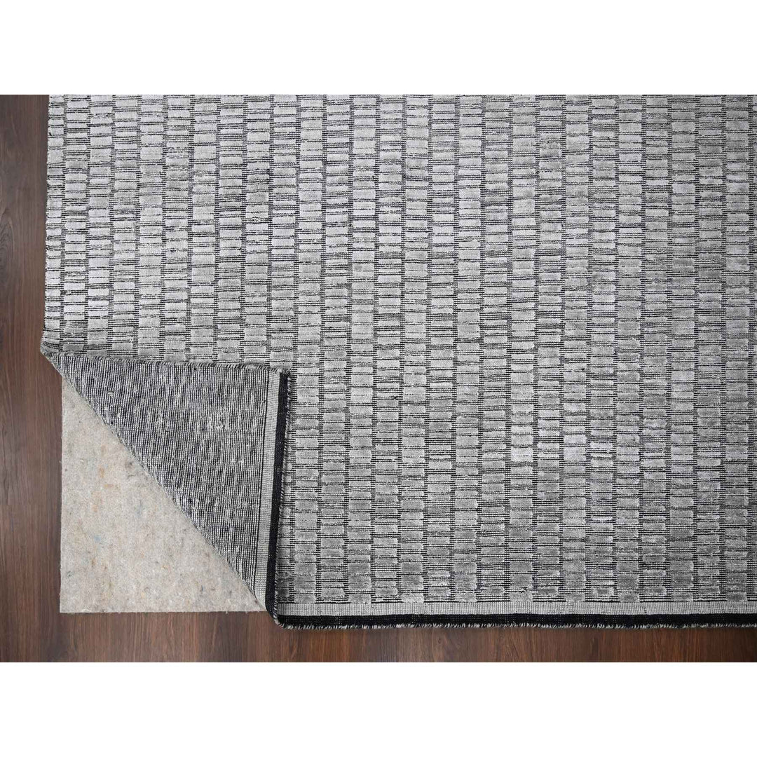 7'10" x 10'0" New Hand Loomed Grey Wool and Plant based Silk Rectangle Oriental Rug - MOA10284298