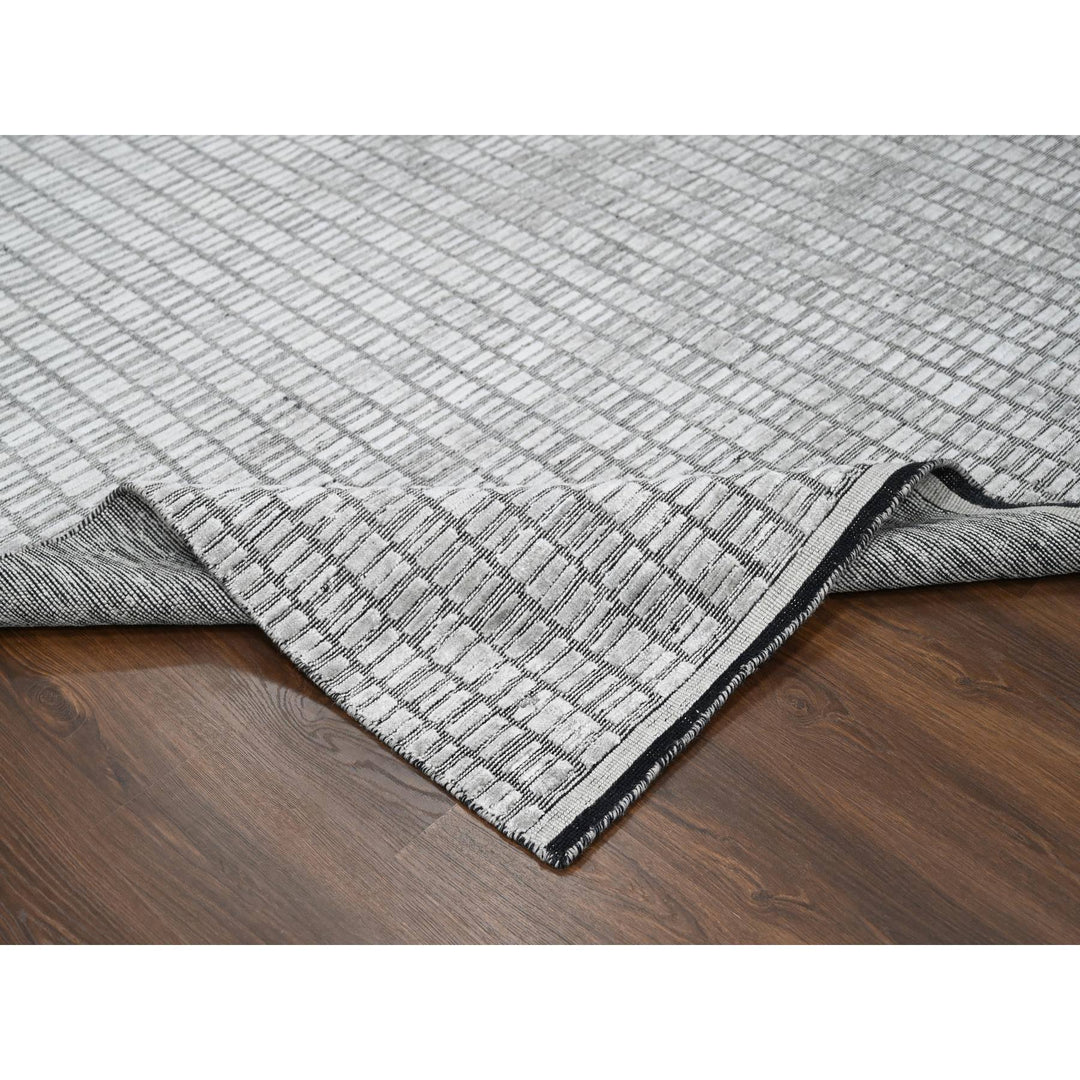 7'10" x 10'0" New Hand Loomed Grey Wool and Plant based Silk Rectangle Oriental Rug - MOA10284298