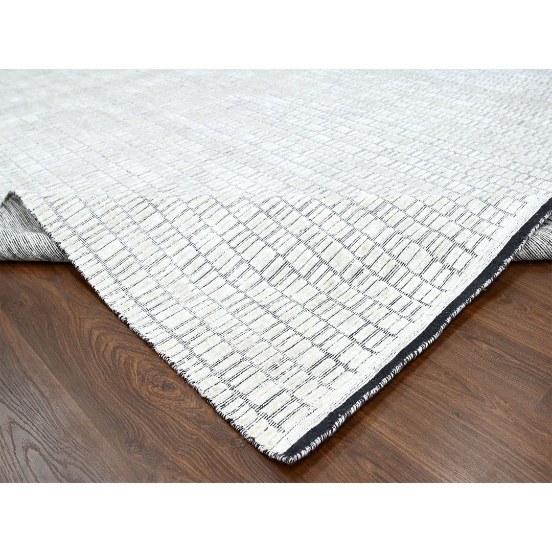 13'11" x 16'1" New Hand Loomed Ivory Wool and Plant based Silk Rectangle Oriental Rug - MOA10284587