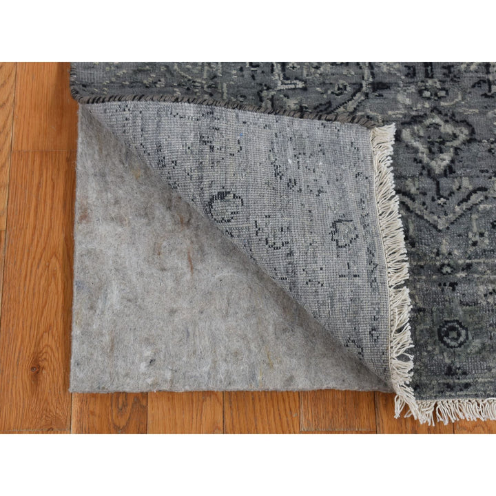 2'9" x 7'10" New Hand Knotted Grey Wool & Silk Runner Oriental Rug - MOA10287212