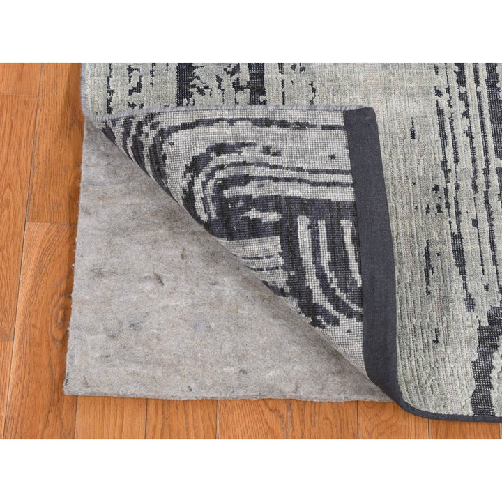 2'7" x 8'0" New Hand Knotted Grey Wool & Silk Runner Oriental Rug - MOA10287227