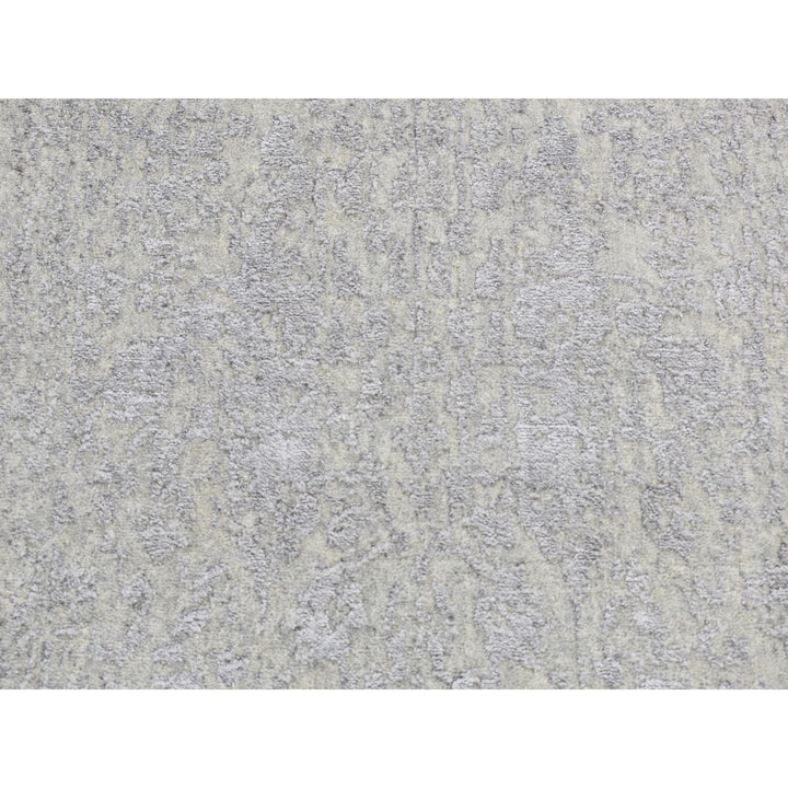 2'5" x 8'2" New Hand Loomed Grey Wool & Silk Runner Oriental Rug - MOA10287234