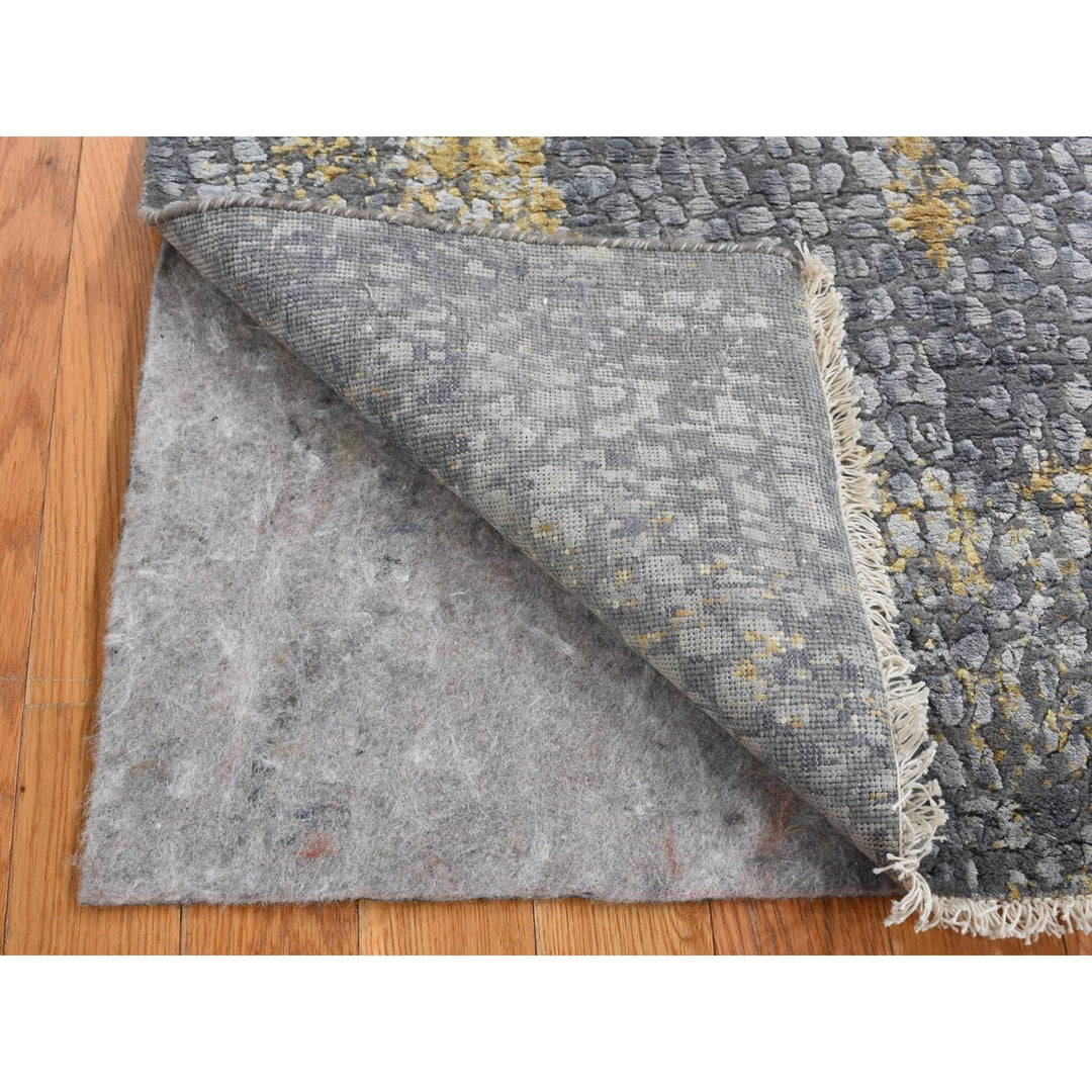 3'2" x 9'10" New Hand Knotted Grey Wool & Silk Runner Oriental Rug - MOA10287690