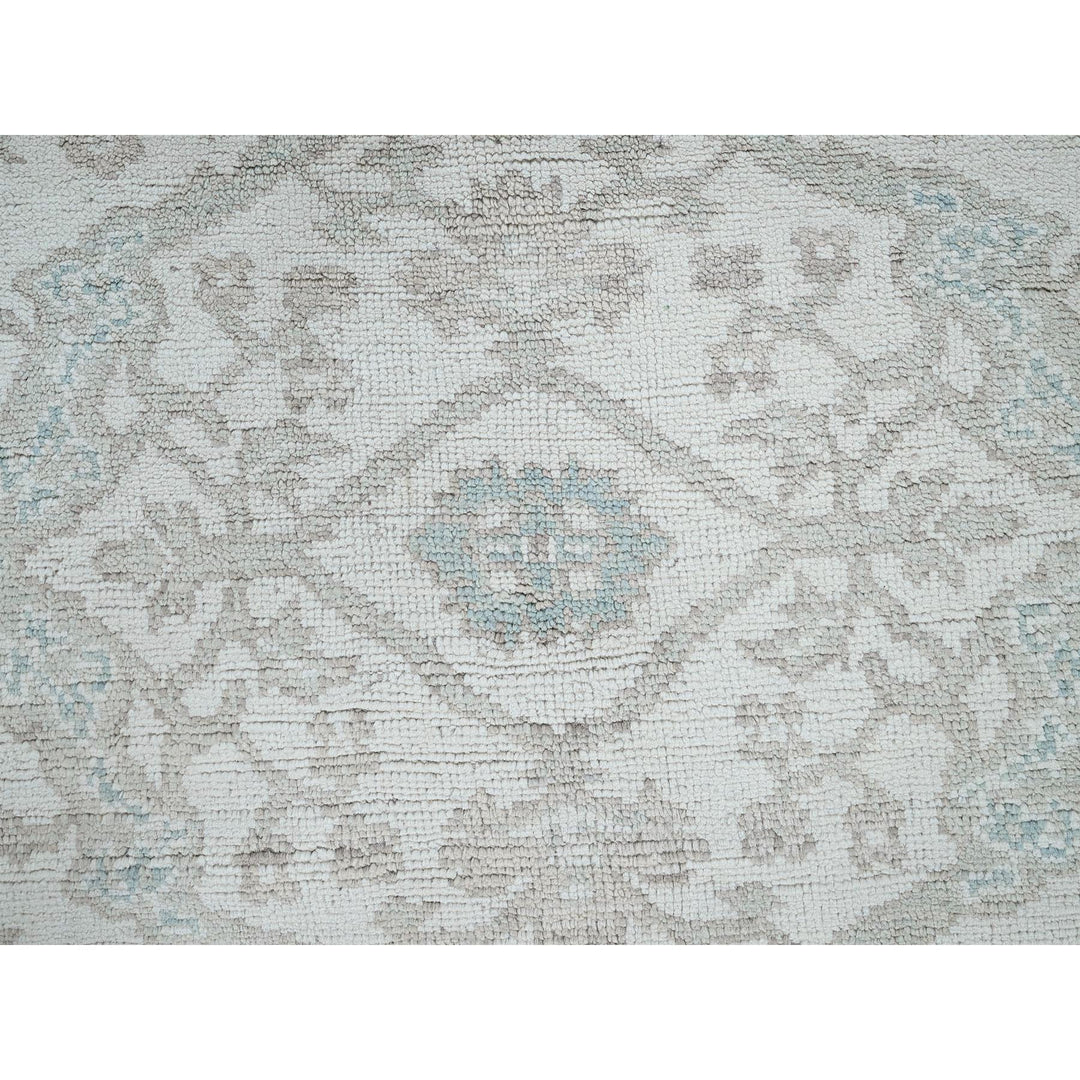 7'11" x 9'8" New Hand Knotted Ivory Wool Rectangle Oriental Rug - MOA102899