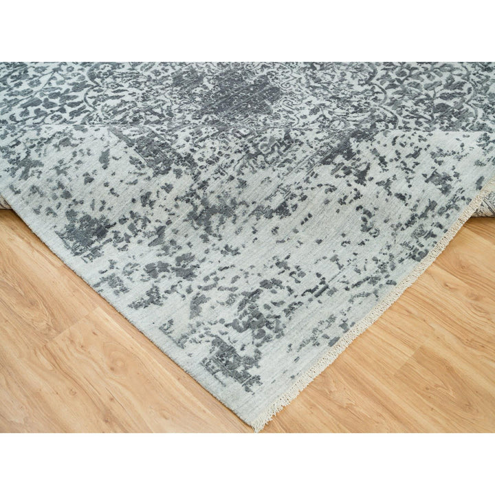 9'10" x 10'1" New Hand Knotted Grey Wool & Silk Square Oriental Rug - MOA10290134