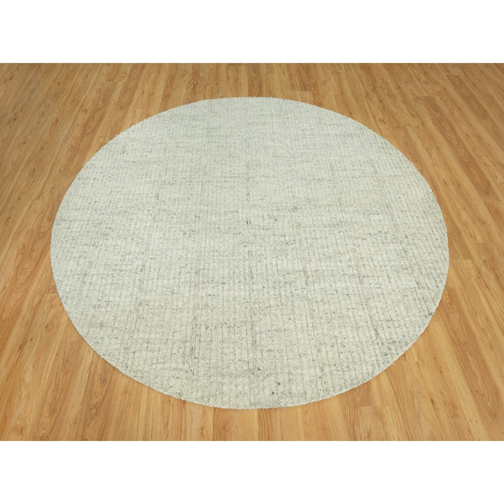 8'1" x 8'1" New Hand Woven Grey Wool Round Oriental Rug - MOA10290456