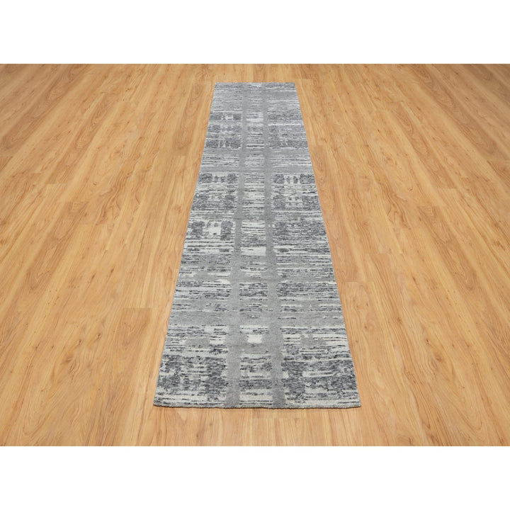 2'6" x 10'0" New Hand Knotted Grey Wool Runner Oriental Rug - MOA10290843