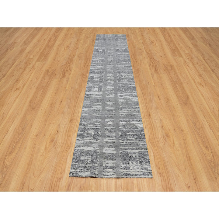 2'6" x 11'8" New Hand Knotted Grey Wool Runner Oriental Rug - MOA10290844