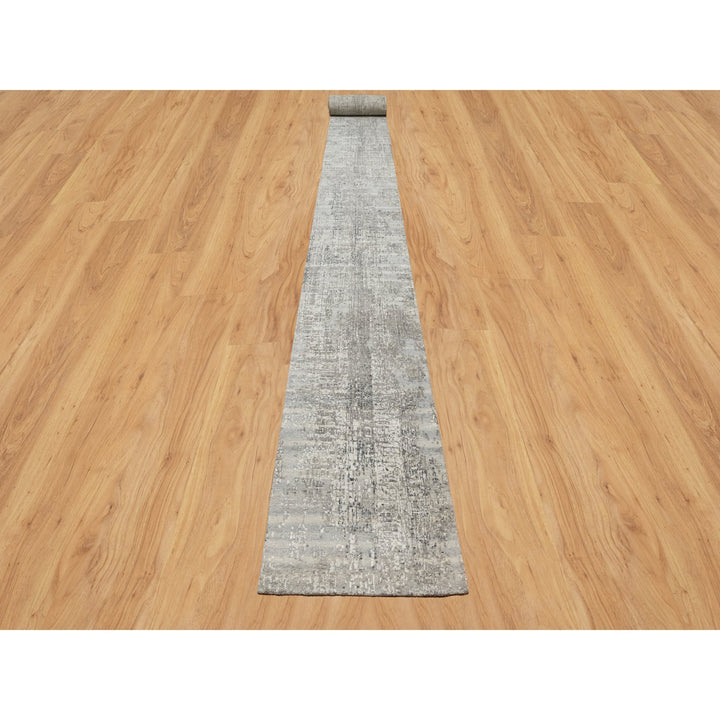 2'6" x 29'9" New Hand Knotted Grey Wool Runner Oriental Rug - MOA10290848