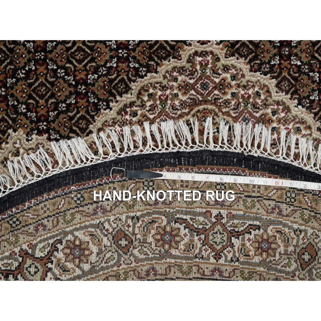 4'10" x 4'10" New Hand Knotted Black Wool Round Oriental Rug - MOA10291077