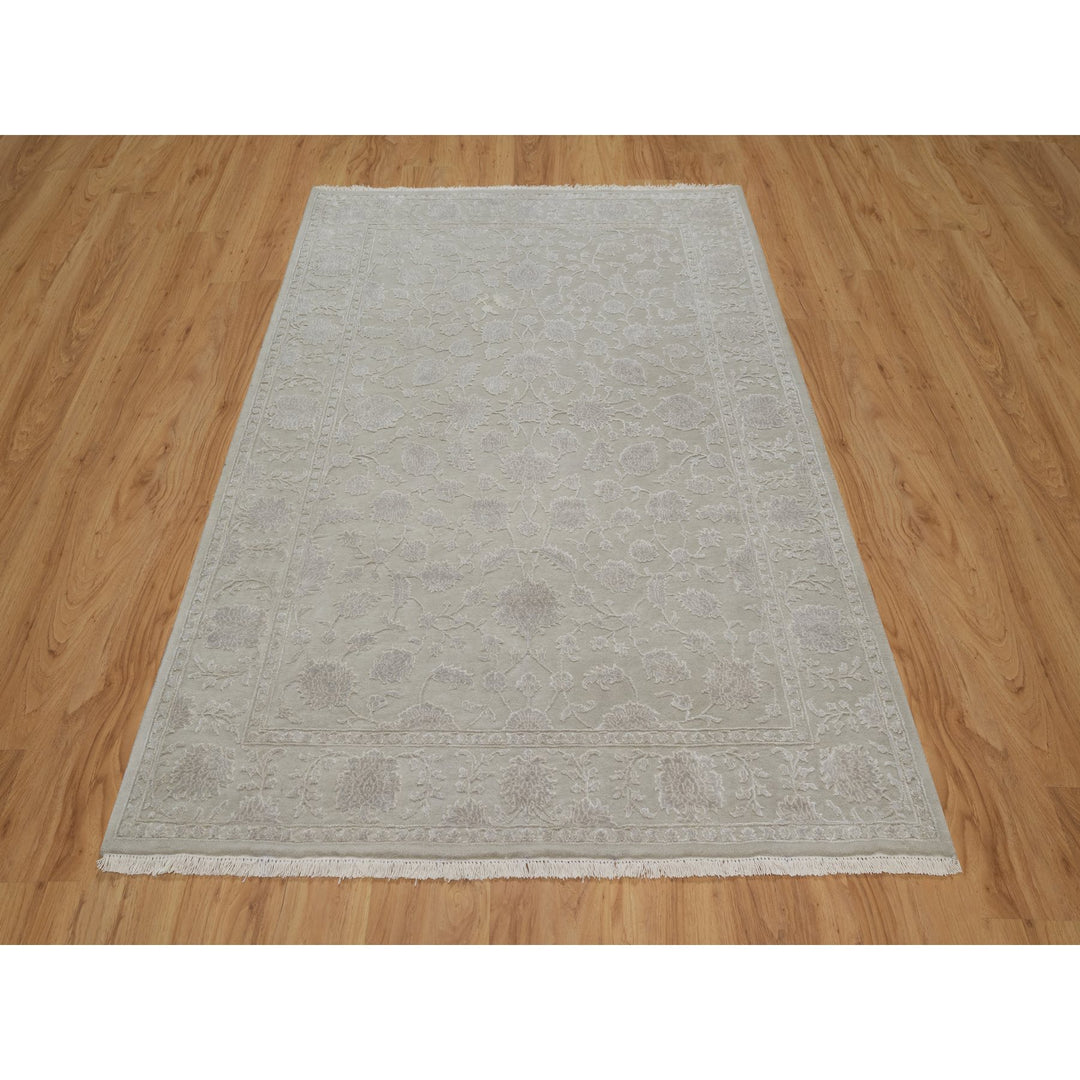 4'9" x 6'10" New Hand Knotted Grey Wool & Silk Rectangle Oriental Rug - MOA10291356