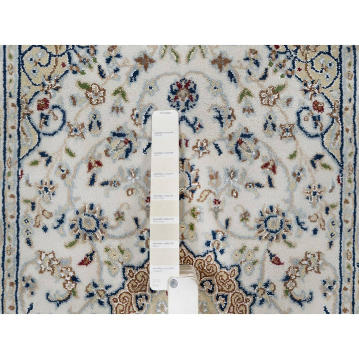 2'7" x 4'0" New Hand Knotted Ivory Wool & Silk Rectangle Oriental Rug - MOA10291542