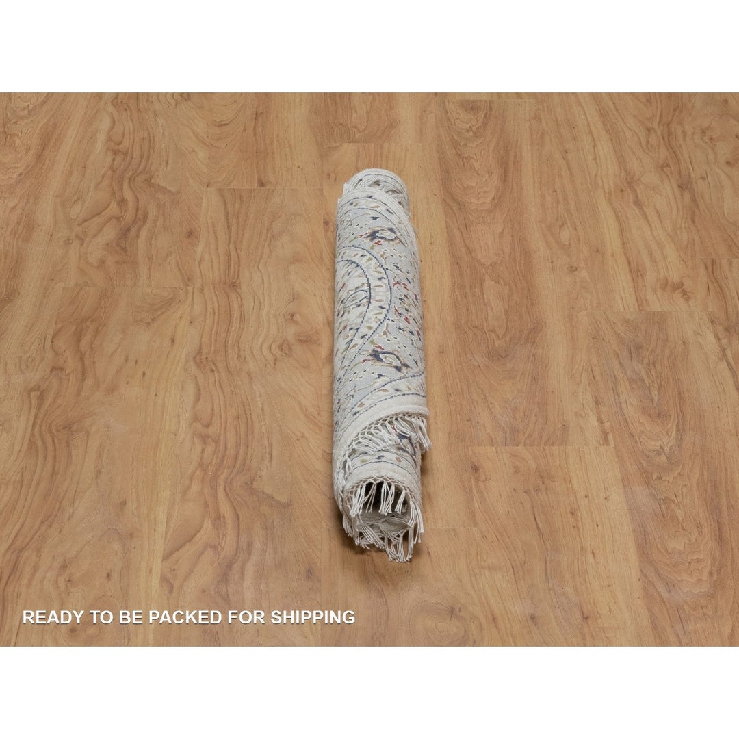 3'1" x 3'1" New Hand Knotted Ivory Wool & Silk Round Oriental Rug - MOA10291554