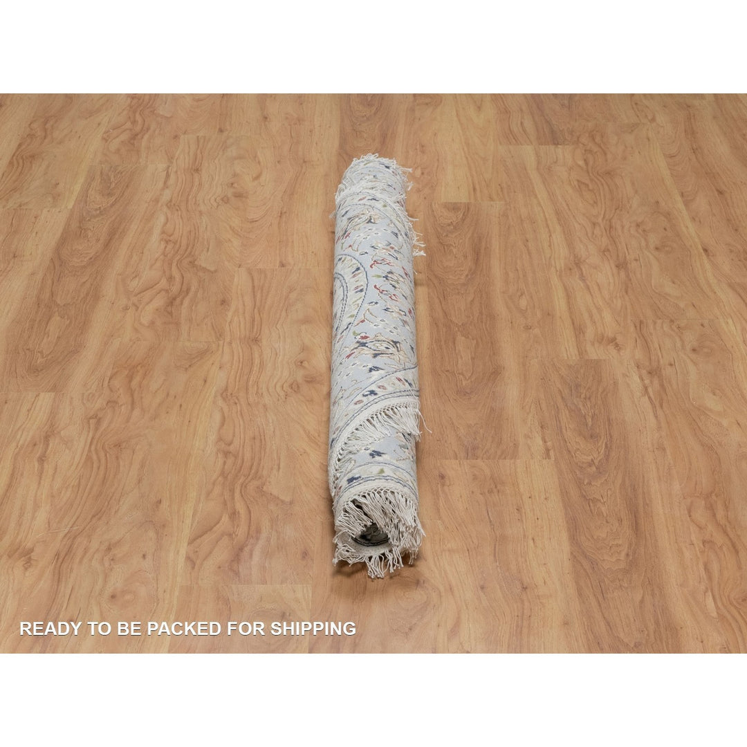 5'2" x 5'2" New Hand Knotted Ivory Wool & Silk Round Oriental Rug - MOA10291564