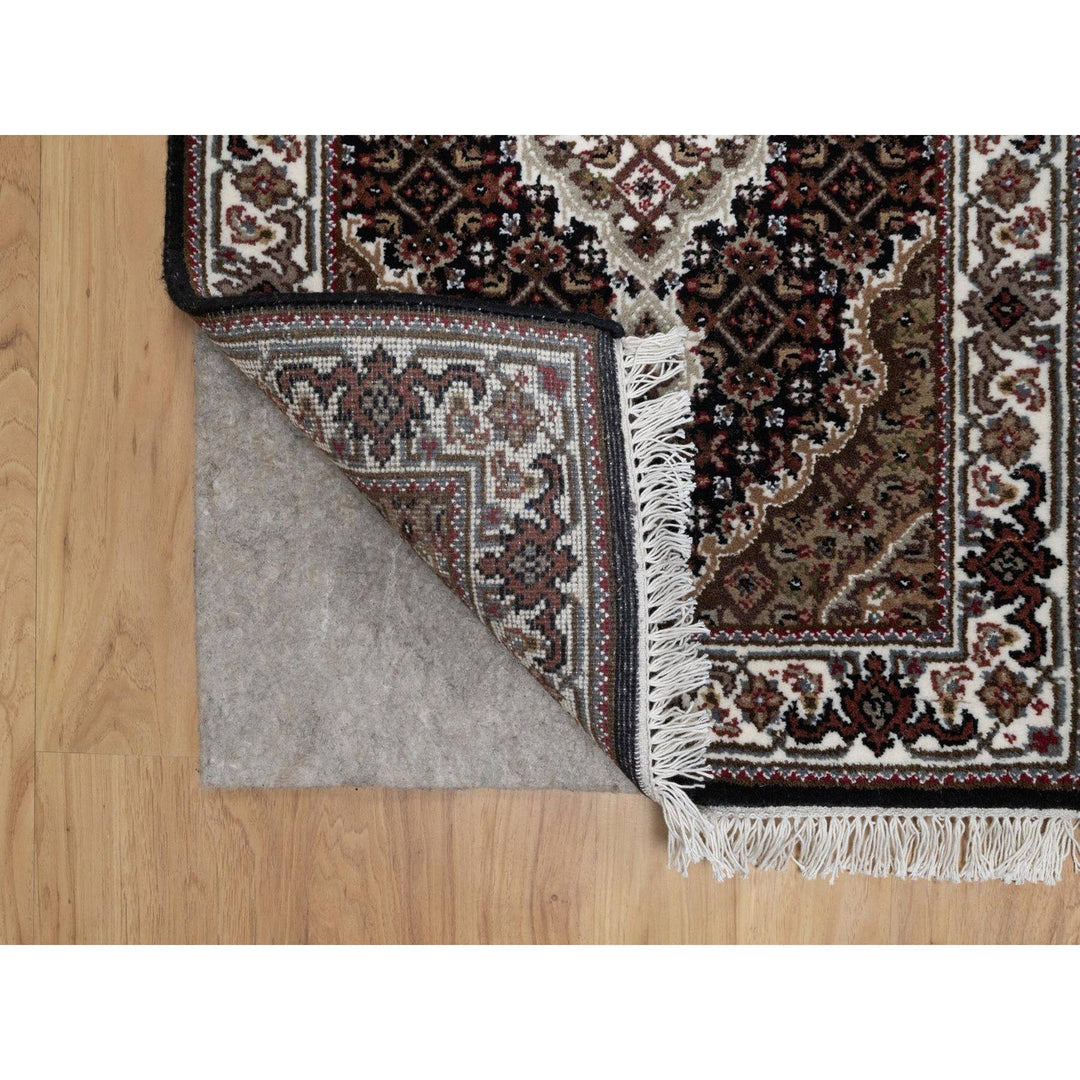 1'11" x 3'0" New Hand Knotted Black Wool Rectangle Oriental Rug - MOA10291567