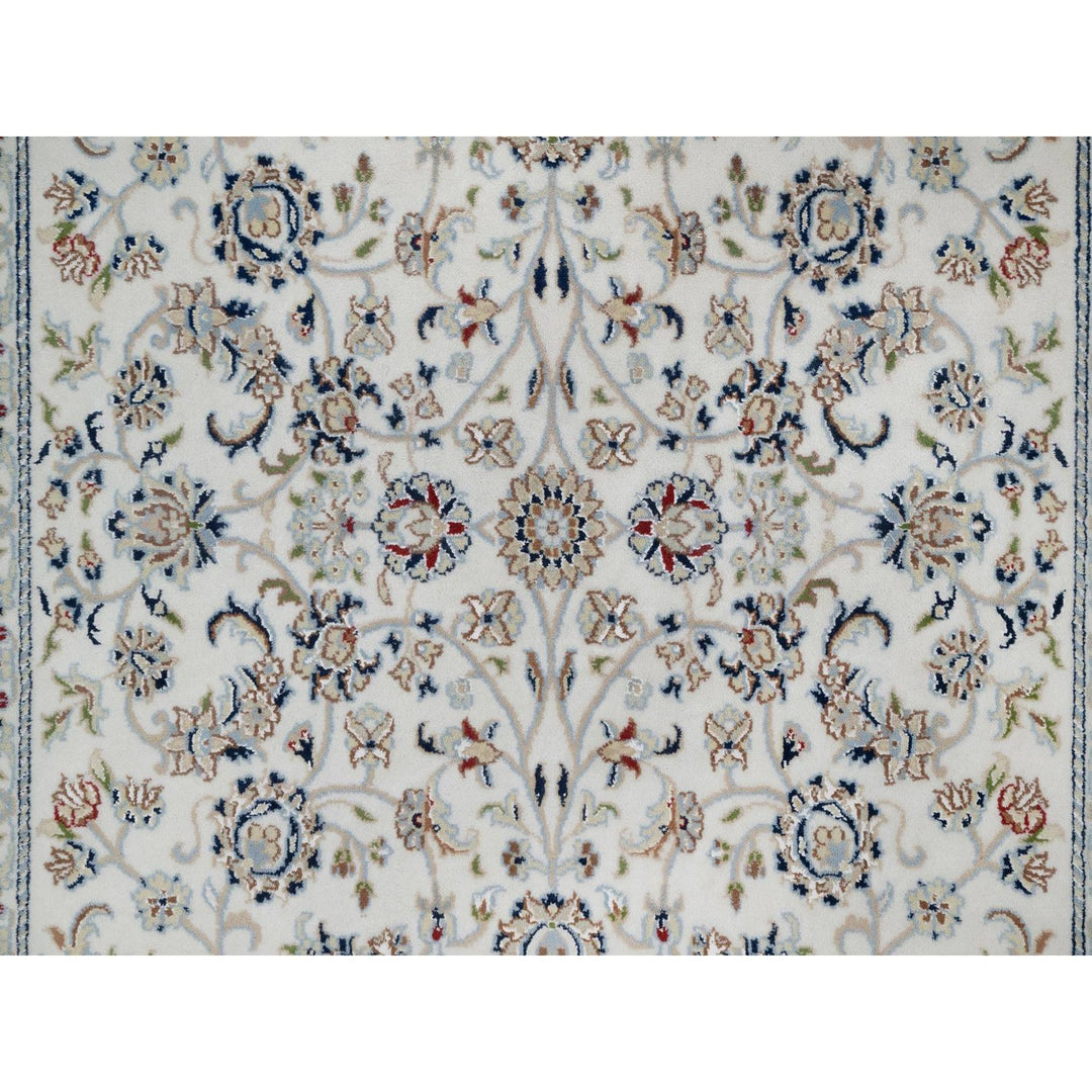4'9" x 6'10" New Hand Knotted Ivory Wool & Silk Rectangle Oriental Rug - MOA10291582