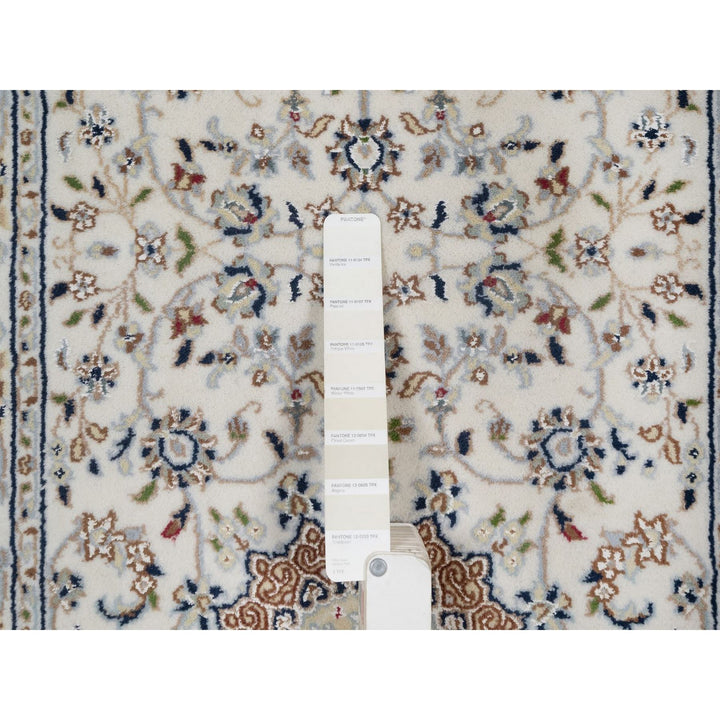 2'7" x 8'0" New Hand Knotted Ivory Wool & Silk Runner Oriental Rug - MOA10291584