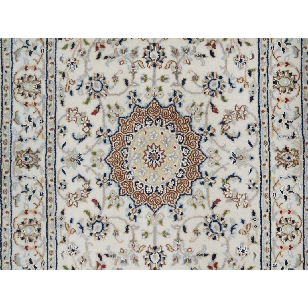 2'7" x 8'0" New Hand Knotted Ivory Wool & Silk Runner Oriental Rug - MOA10291584