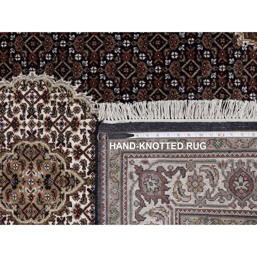 5'0" x 7'0" New Hand Knotted Black Wool Rectangle Oriental Rug - MOA10291587