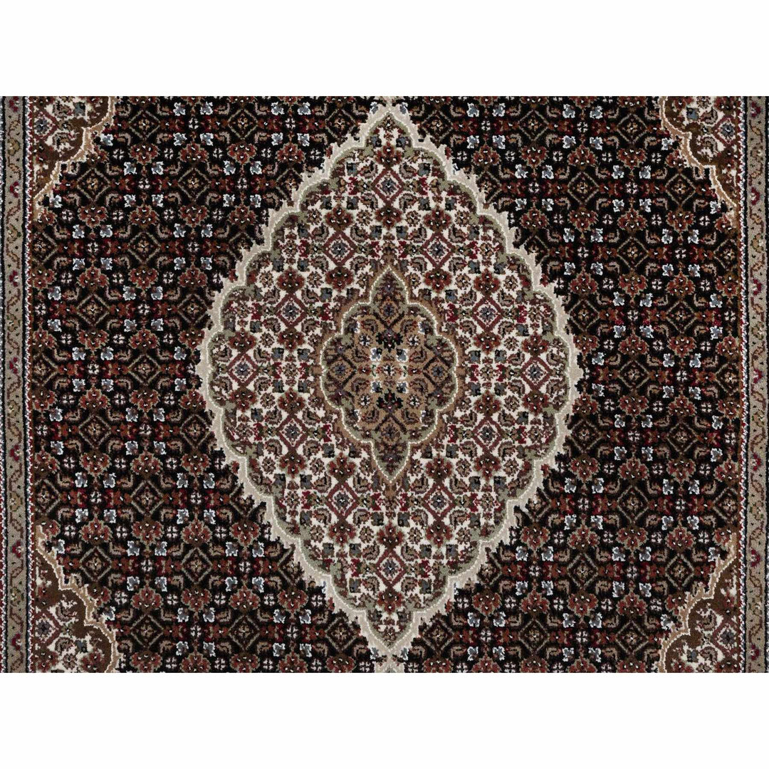 4'9" x 6'9" New Hand Knotted Black Wool Rectangle Oriental Rug - MOA10291588