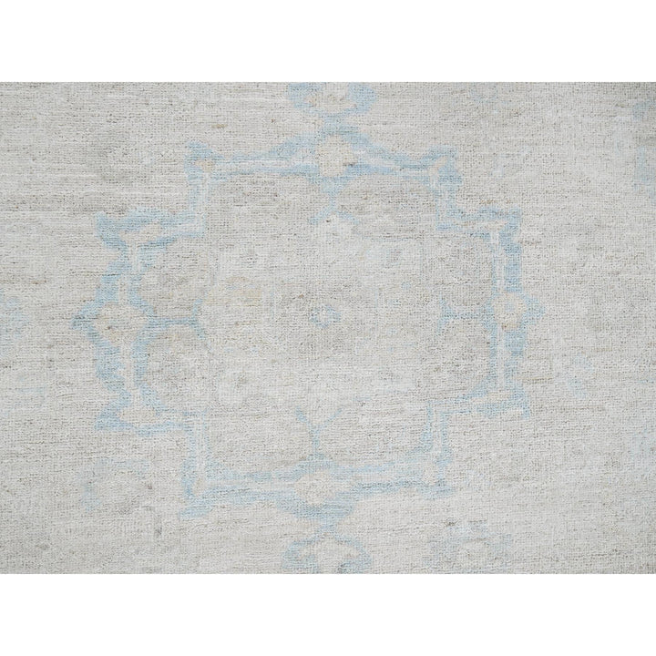 7'9" x 9'10" New Hand Knotted Ivory Wool Rectangle Oriental Rug - MOA102929